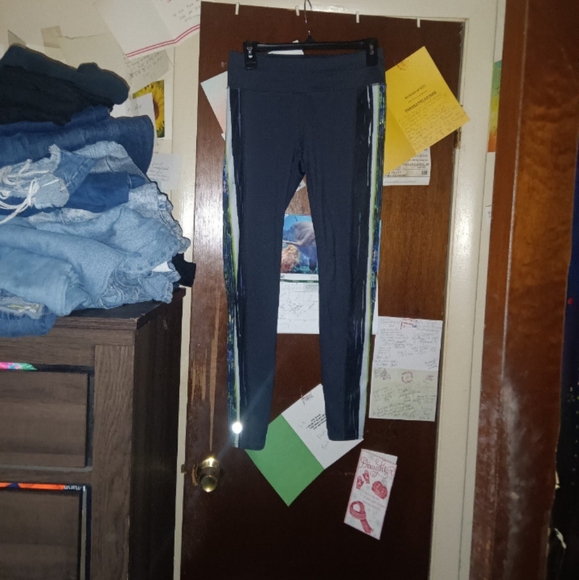 ATHLETA Swipe Sonar tight fit athletic leggings - Picture 2 of 7